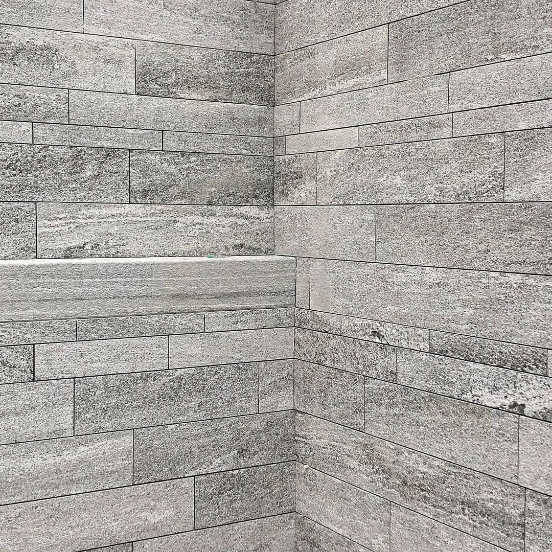 Parement en pierre naturelle ALPINA WHITE Contre-passe # Longueur libre x 5-10-15 x 1.5 cm