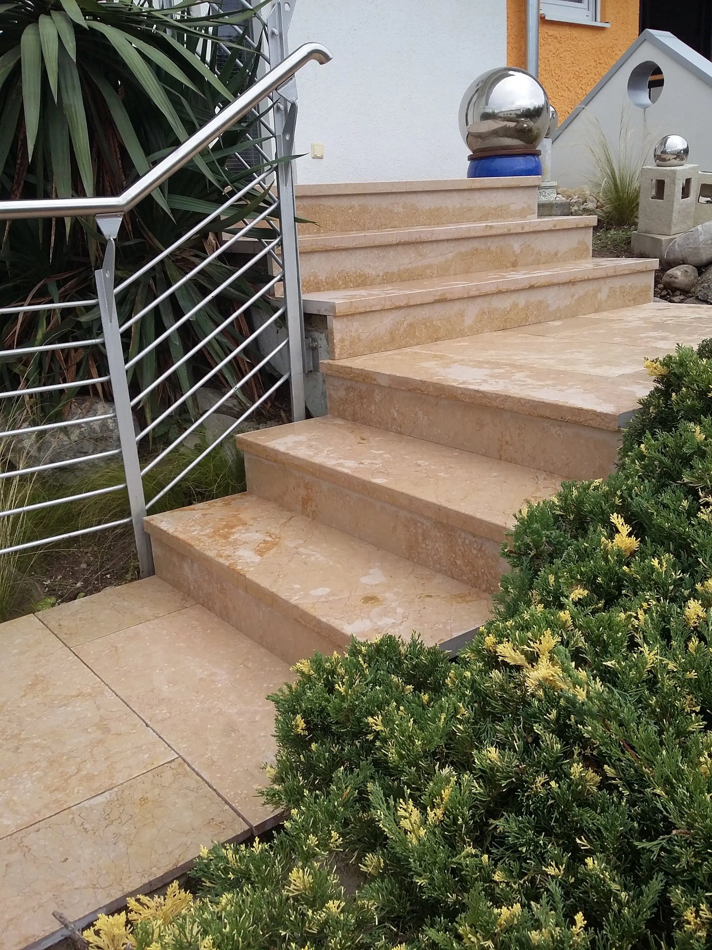 Escalier en pierre calcaire ALMENDRA - Minéral Pierre Naturelle