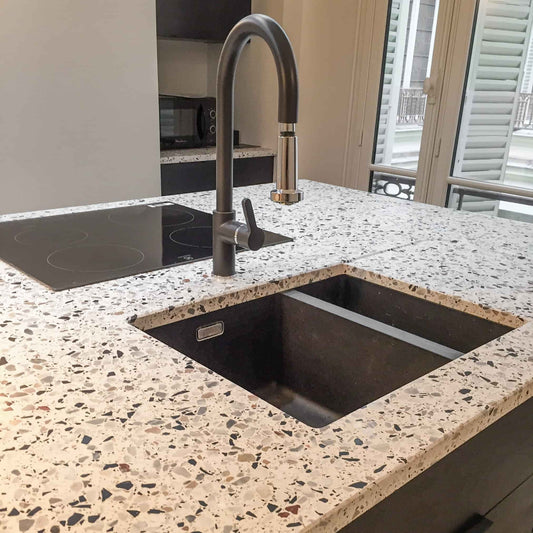 Terrazzo WHITE adouci Minéral pierre naturelle