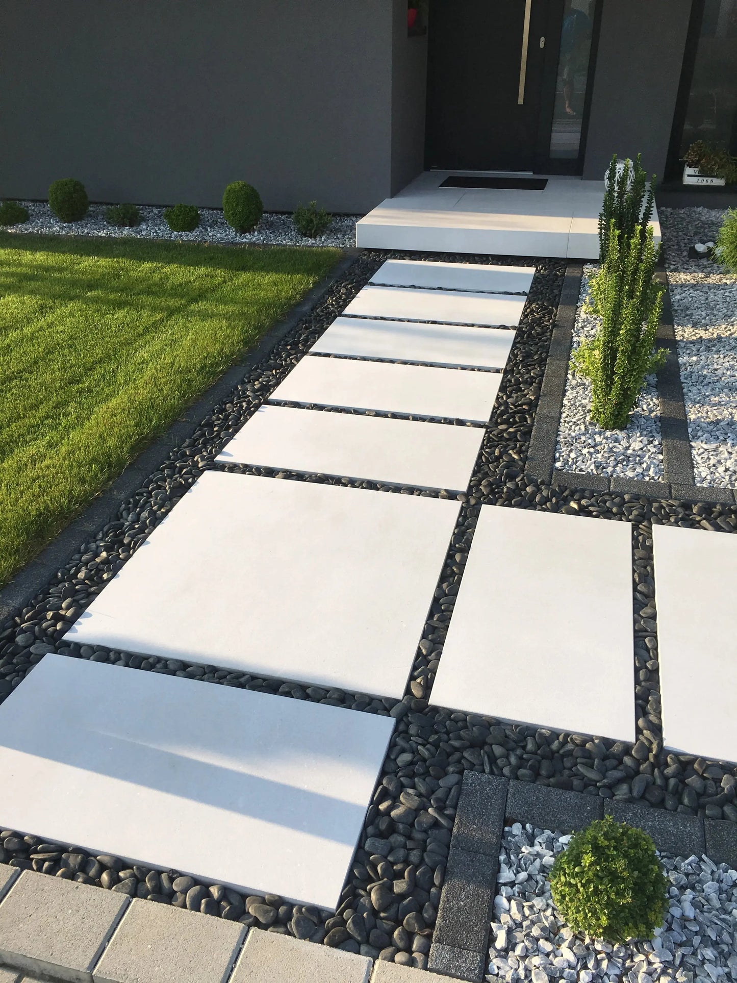 Dallage en pierre calcaire LUNA GREY - Minéral Pierre Naturelle