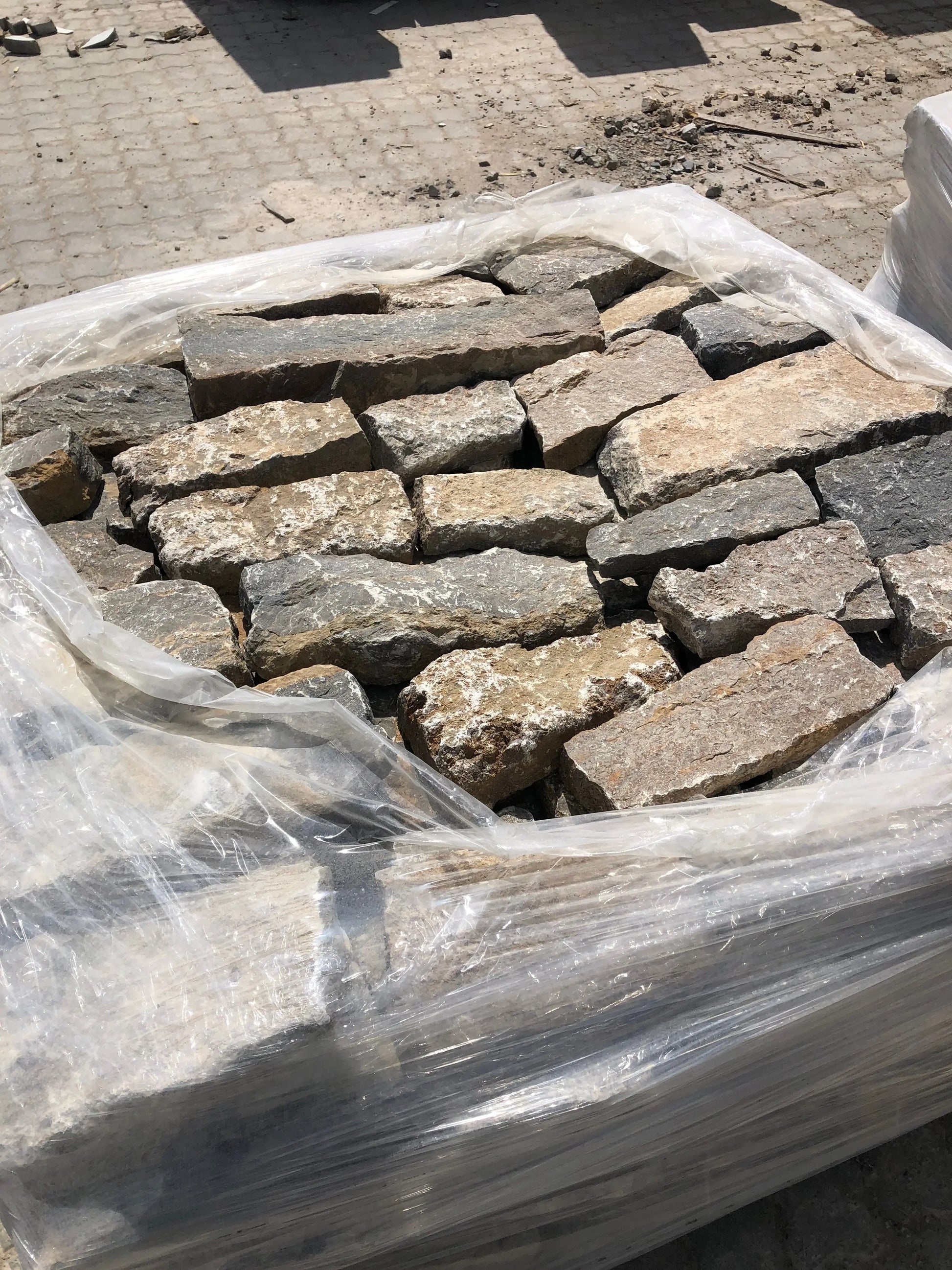 Pavé en pierre calcaire KIRCHHEIMER Naturel - Minéral Pierre Naturelle