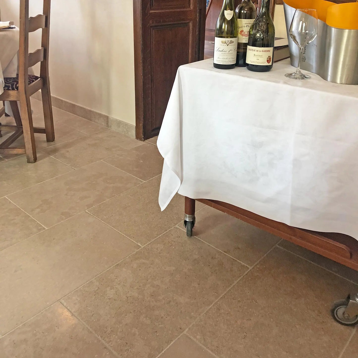 Dallage intérieur en pierre calcaire SINAI PEARL vieilli