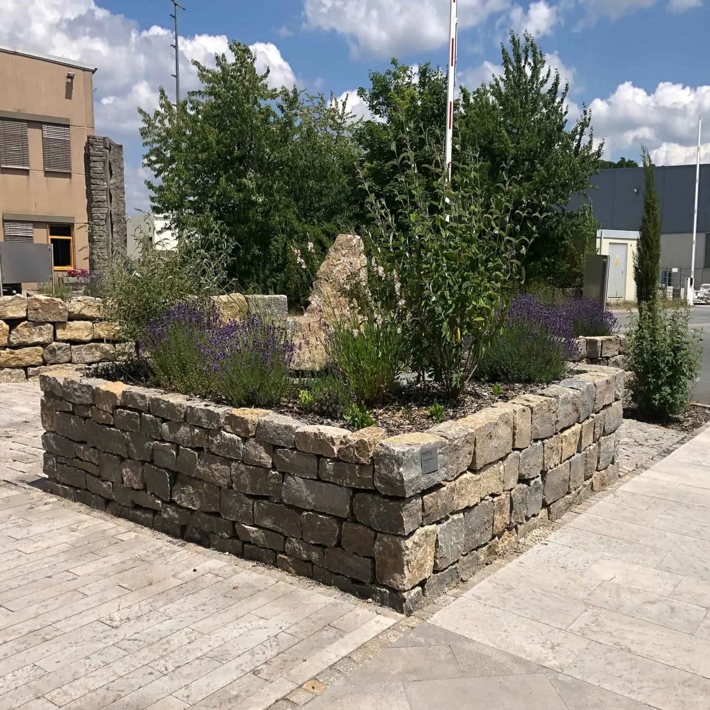 Moellon calibré en pierre calcaire KIRCHHEIMER - Minéral Pierre Naturelle