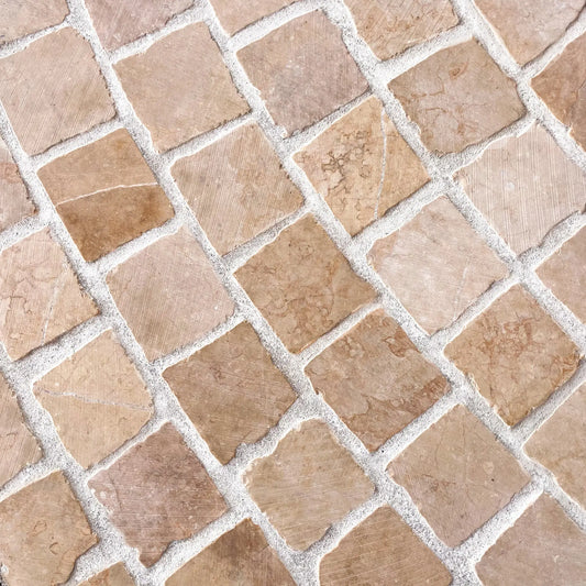 Pavé en pierre calcaire ALMENDRA bords bruts - Minéral Pierre Naturelle