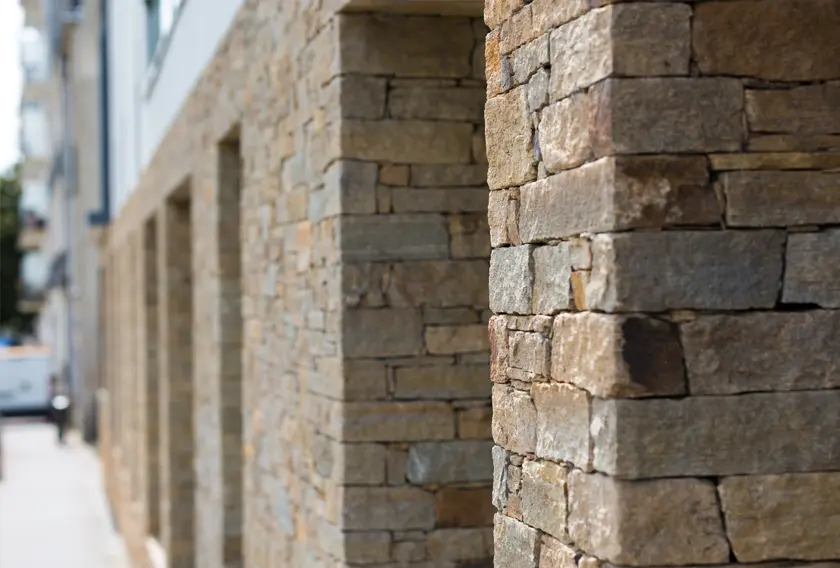 Moellon brut en GNEISS BEIGE - Minéral Pierre Naturelle
