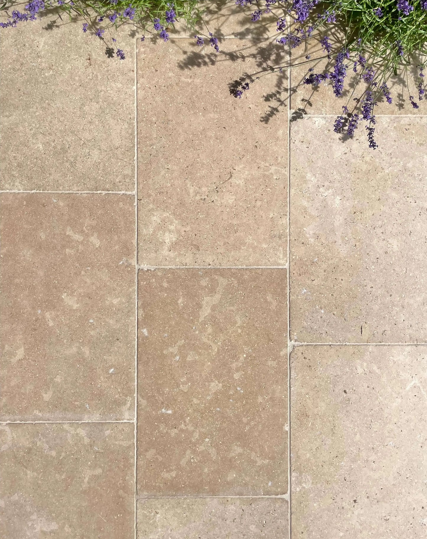 Dallage Pierre Calcaire Sinai PEARL beige, Sol extérieur, finition vieillie