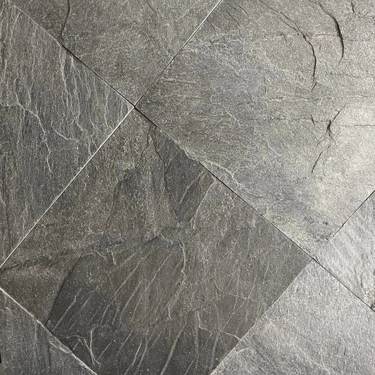 Dallage en QUARTZITE TITANE, Sol/Mur, Intérieur/Extérieur
Gris
Finition : Clivé, bords sciés
Longueur : 60 cm
Largeur: 40 cm
Épaisseur : 1.2-1.5 cm
Poids : 41 kg / m²