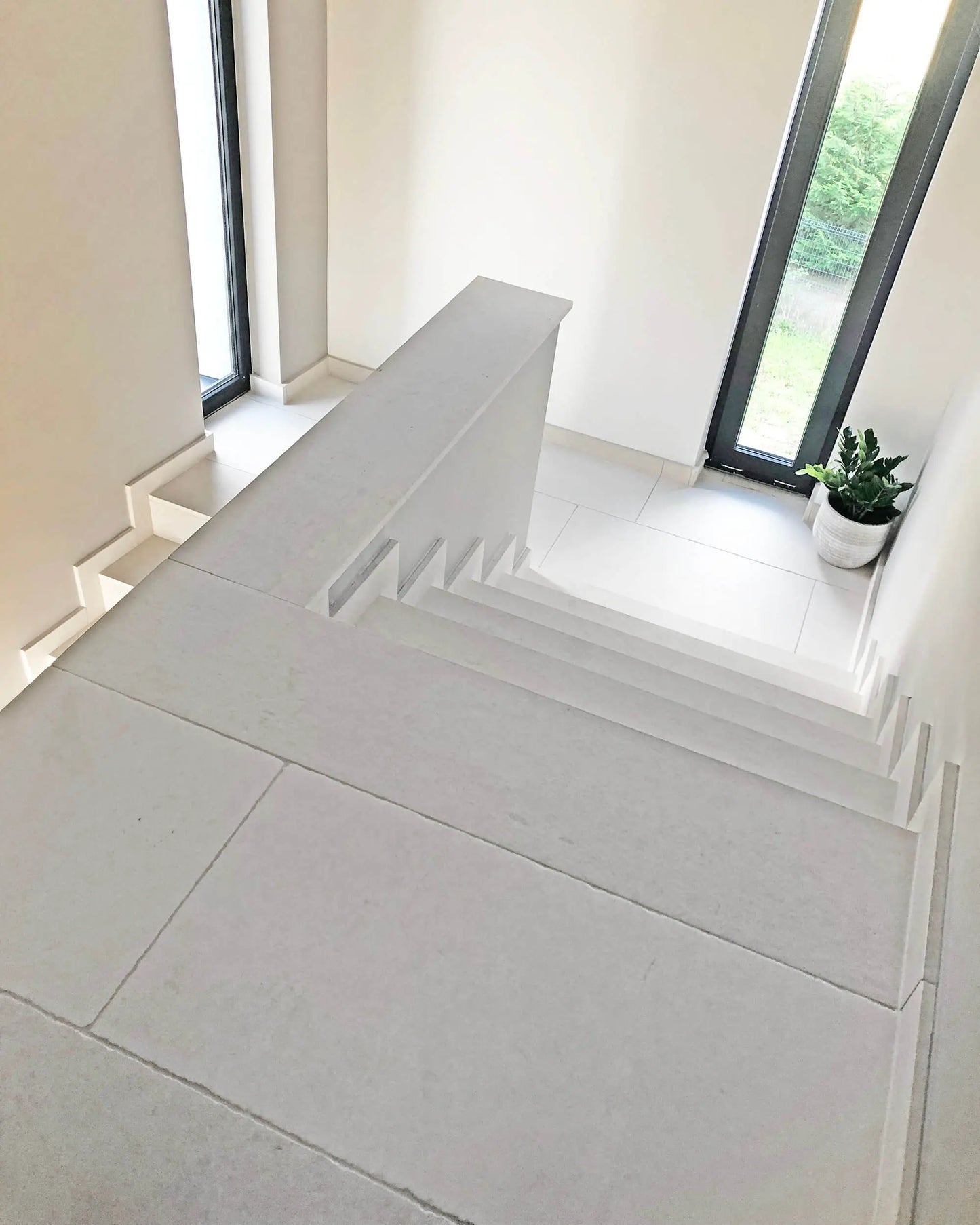 Dallage en pierre calcaire BALKAN CREAM - Minéral Pierre Naturelle