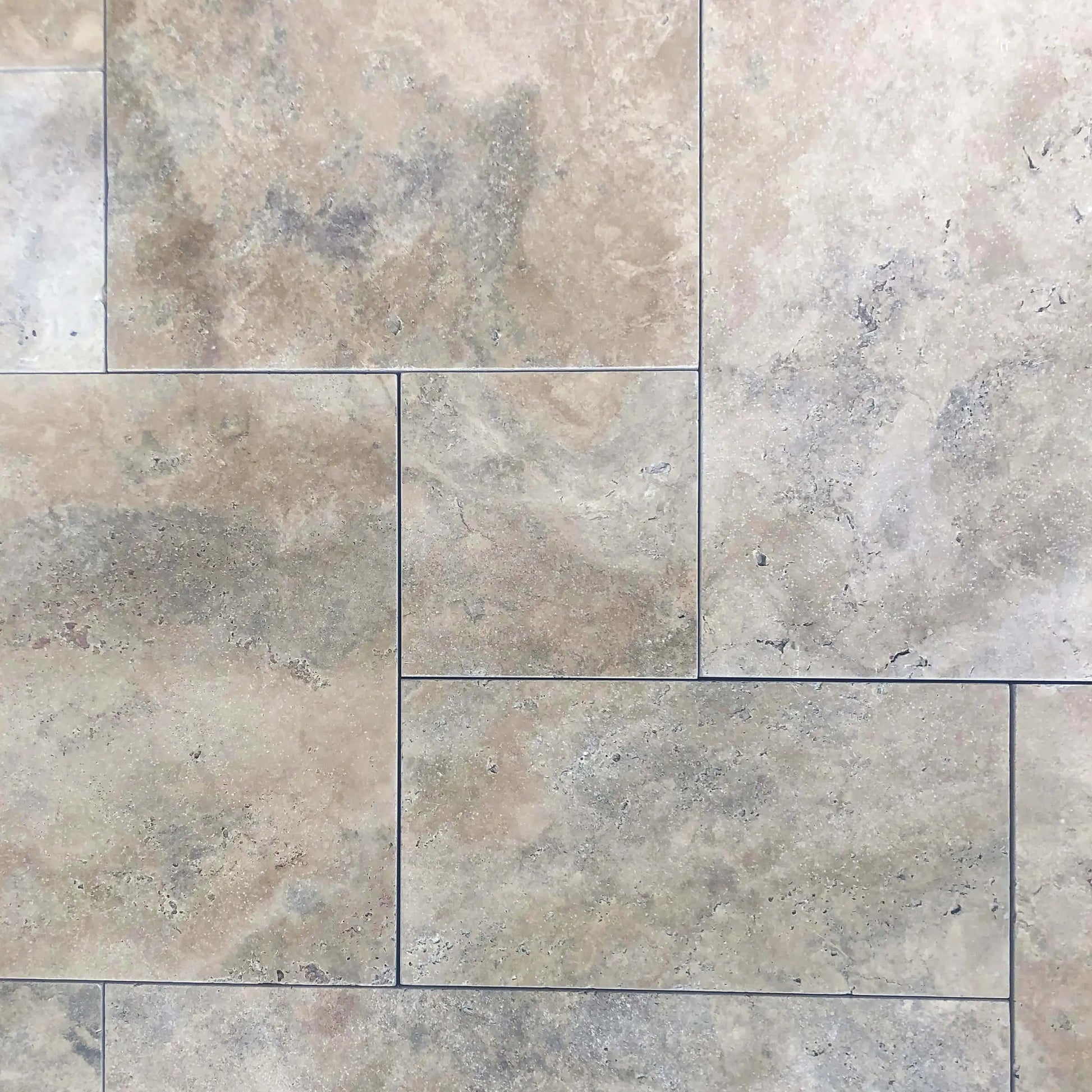 Dallage en TRAVERTIN PHILLY Vieilli - Minéral Pierre Naturelle