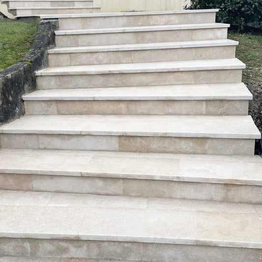 Escalier en pierre calcaire SINAI PEARL Vieilli Minéral pierre naturelle