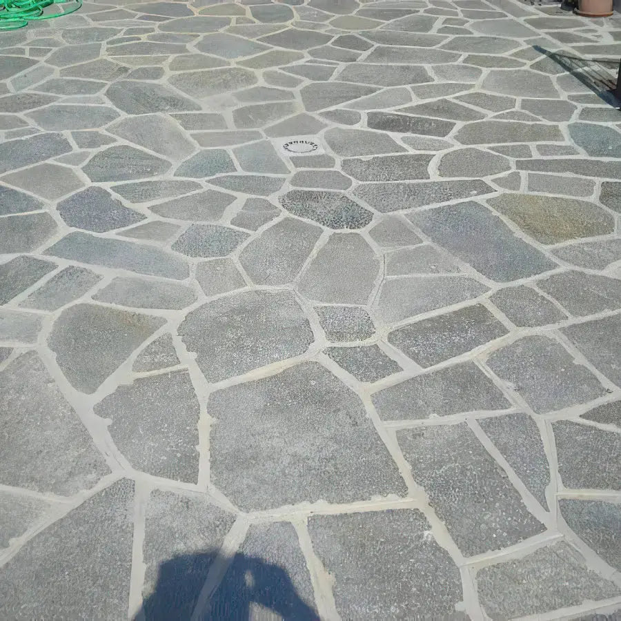 Opus Incertum en QUARTZITE LUZERNE - Minéral Pierre Naturelle