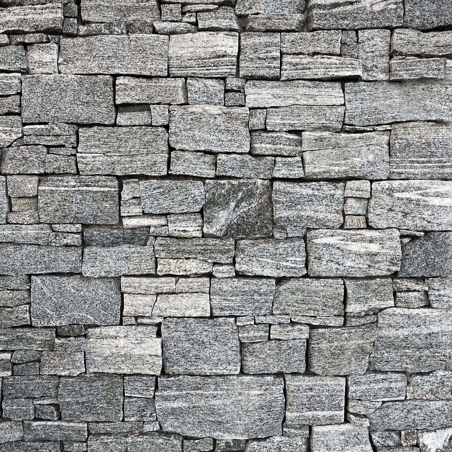 Parement en granit MOUNTAIN GREY - Préassemblé + Angles - Minéral Pierre Naturelle