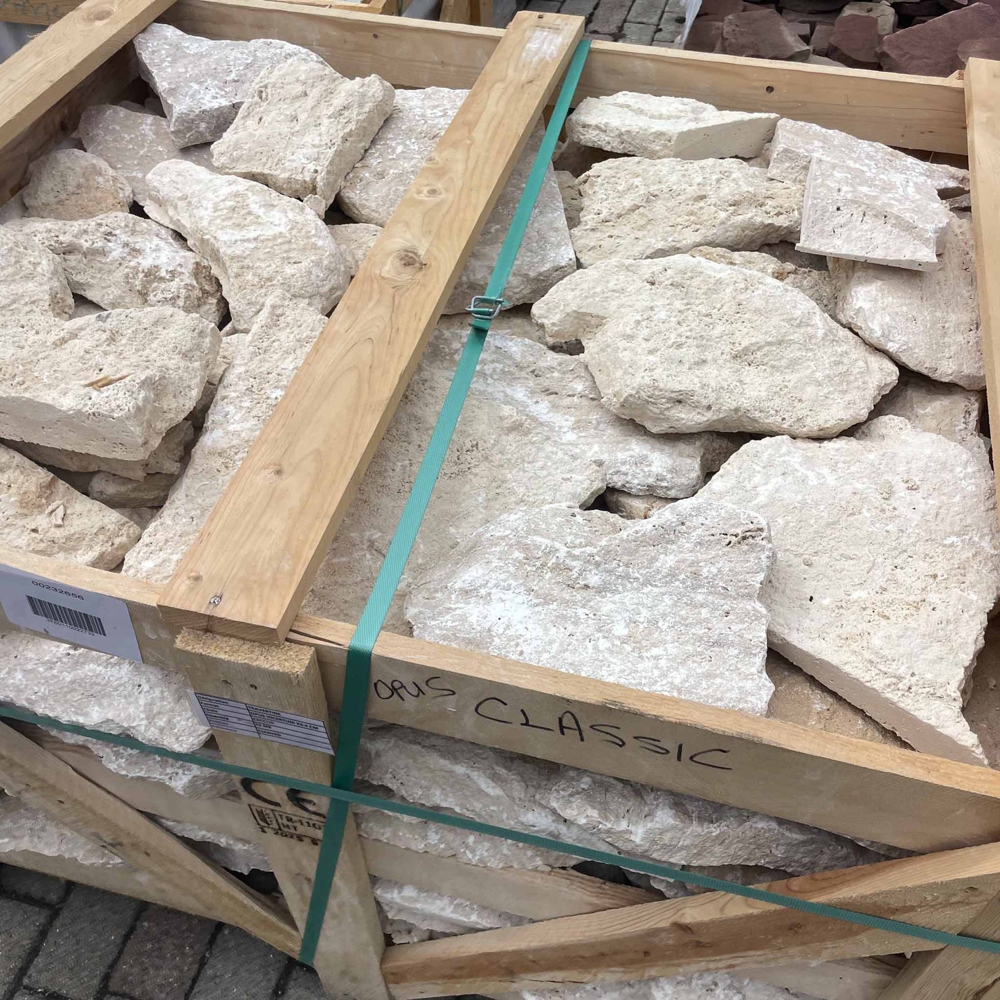 Parement en TRAVERTIN INCERTUM
