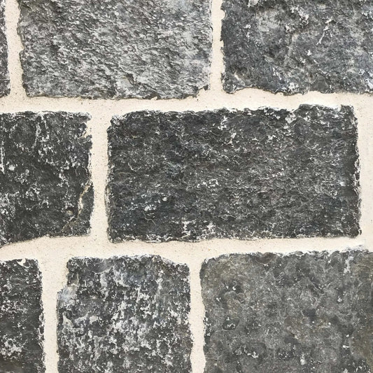 Pavé en pierre calcaire LIMA BLACK - Minéral Pierre Naturelle
