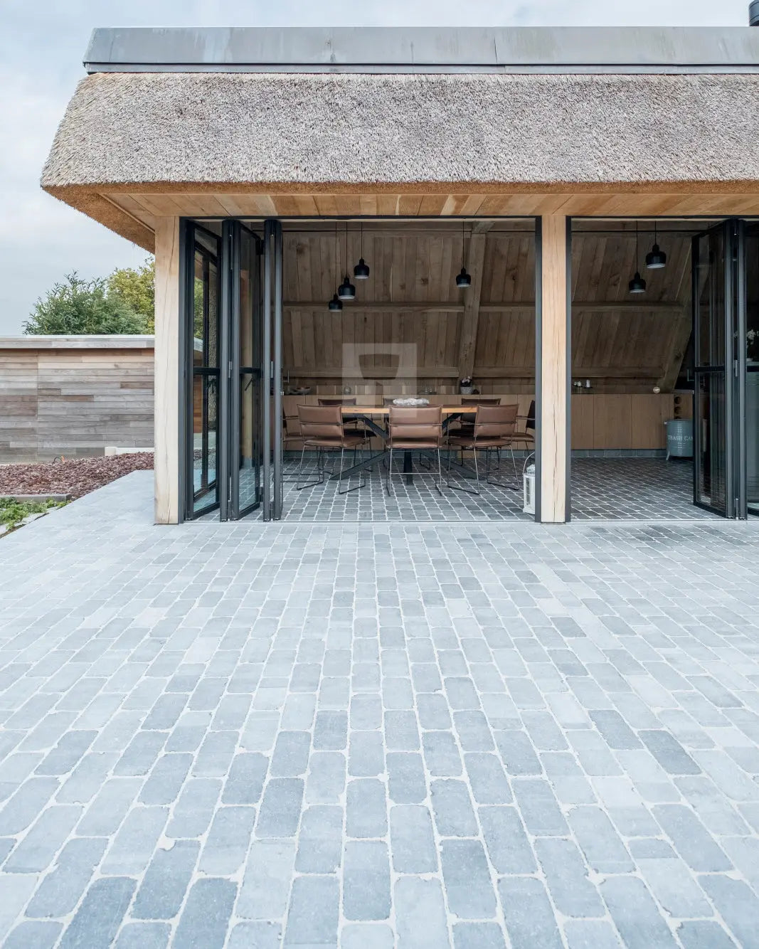 Pavé en PIERRE BLEUE BELGE - Minéral Pierre Naturelle