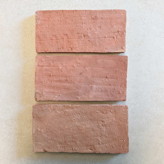 Tomette rectangulaire 30x15 cm - Terre cuite artisanale pleine masse Minéral pierre naturelle