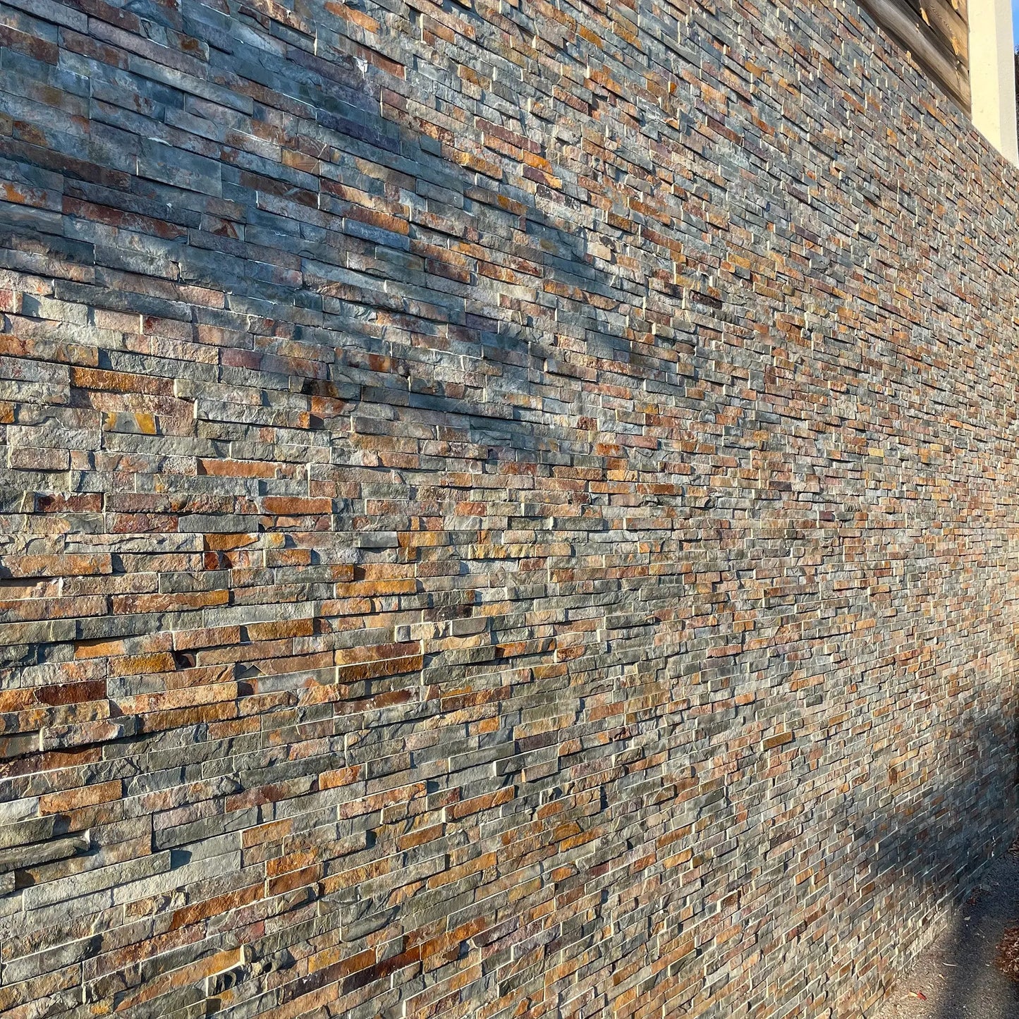 Parement précollé en SCHISTE FERRUGEM Minéral pierre naturelle