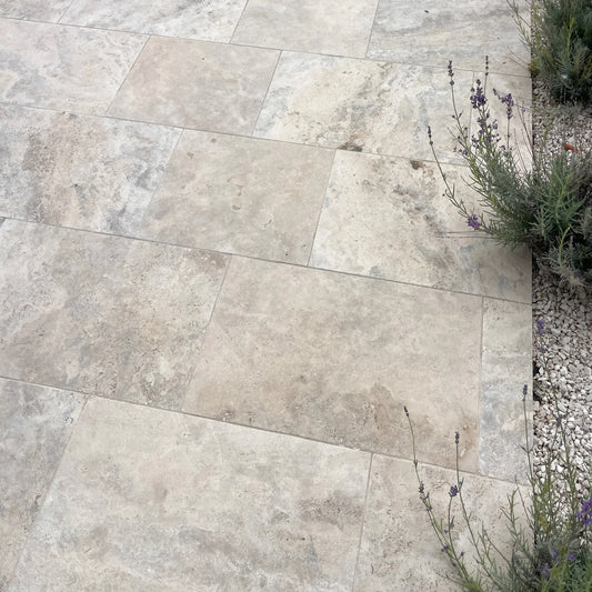 Dallage en TRAVERTIN PHILLY Vieilli - Minéral Pierre Naturelle