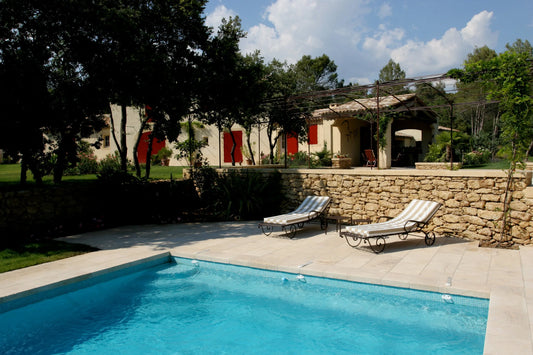 Choisir ses margelles de piscine Minéral Pierre Naturelle