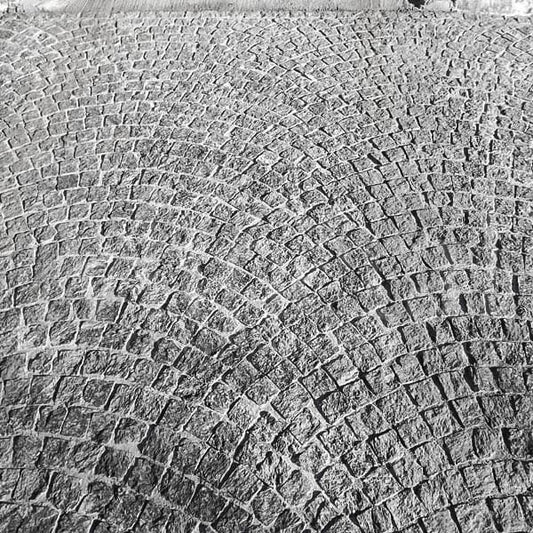 Pav en Gneiss ALPINA WHITE # 6-8 X 6-8 X 6-8 cm
