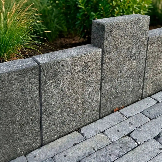 Palissade en granit JADE BLACK Minéral pierre naturelle