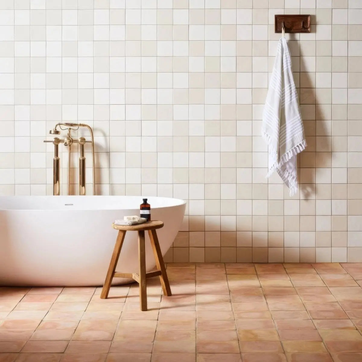 Tomette carrée en TERRE CUITE Minéral pierre naturelle