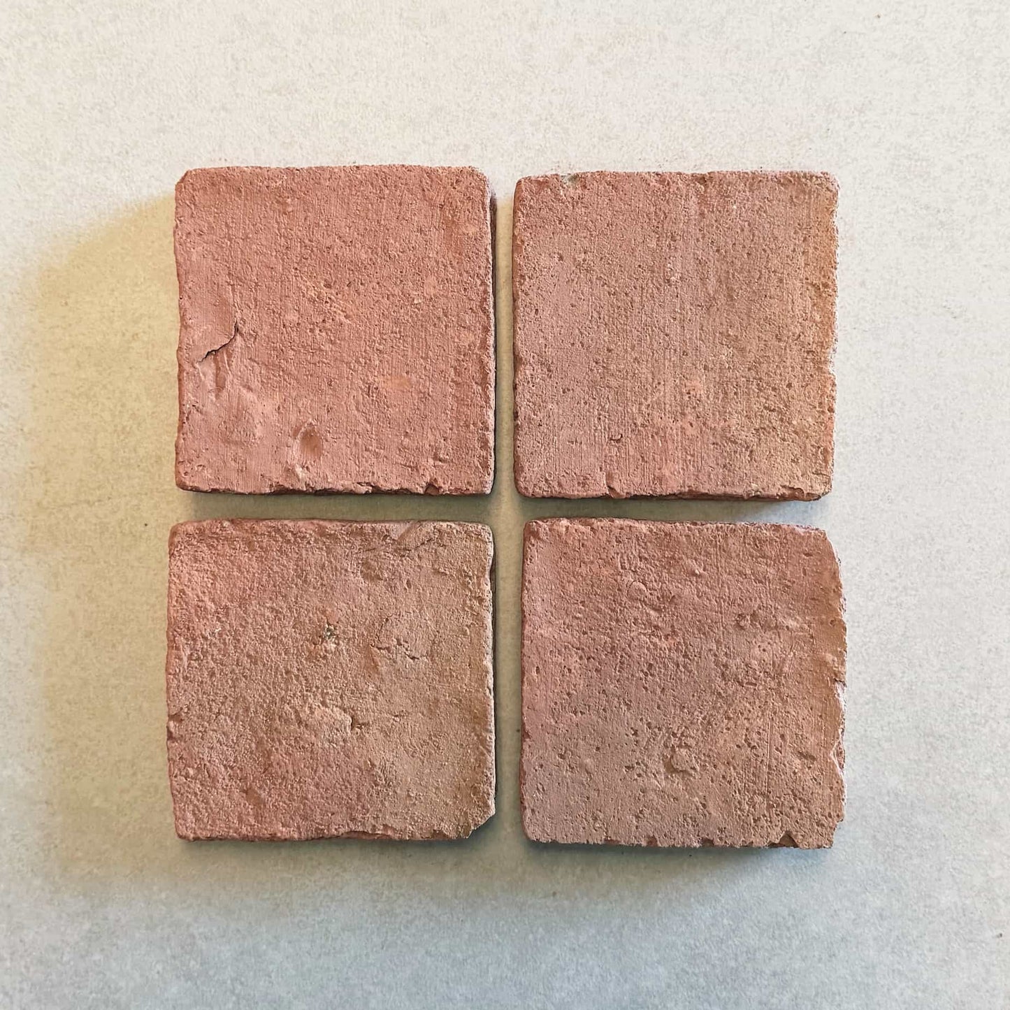 Tomette carrée – Terre cuite artisanale pleine masse Minéral pierre naturelle