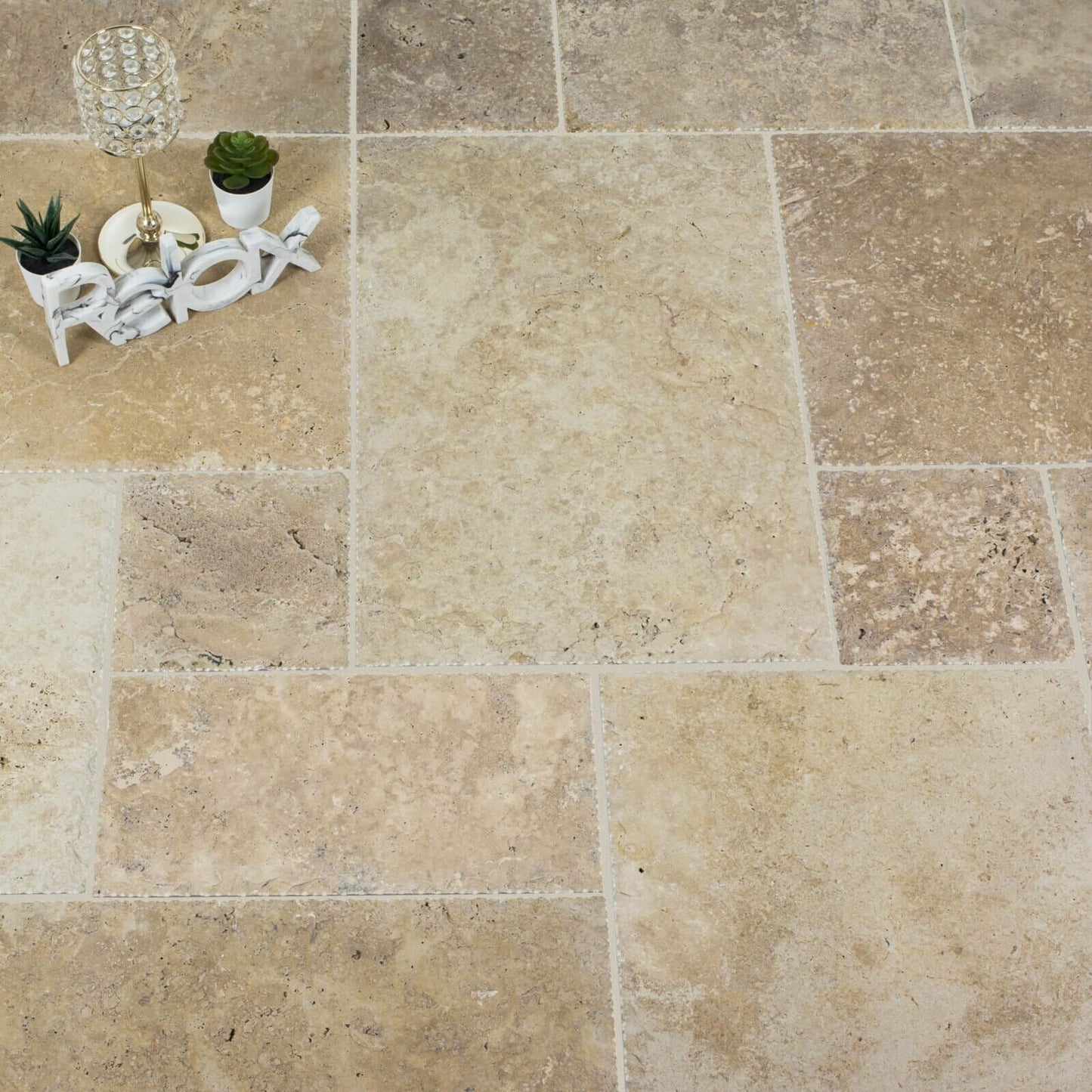 Dallage en TRAVERTIN RUSTIC MIX