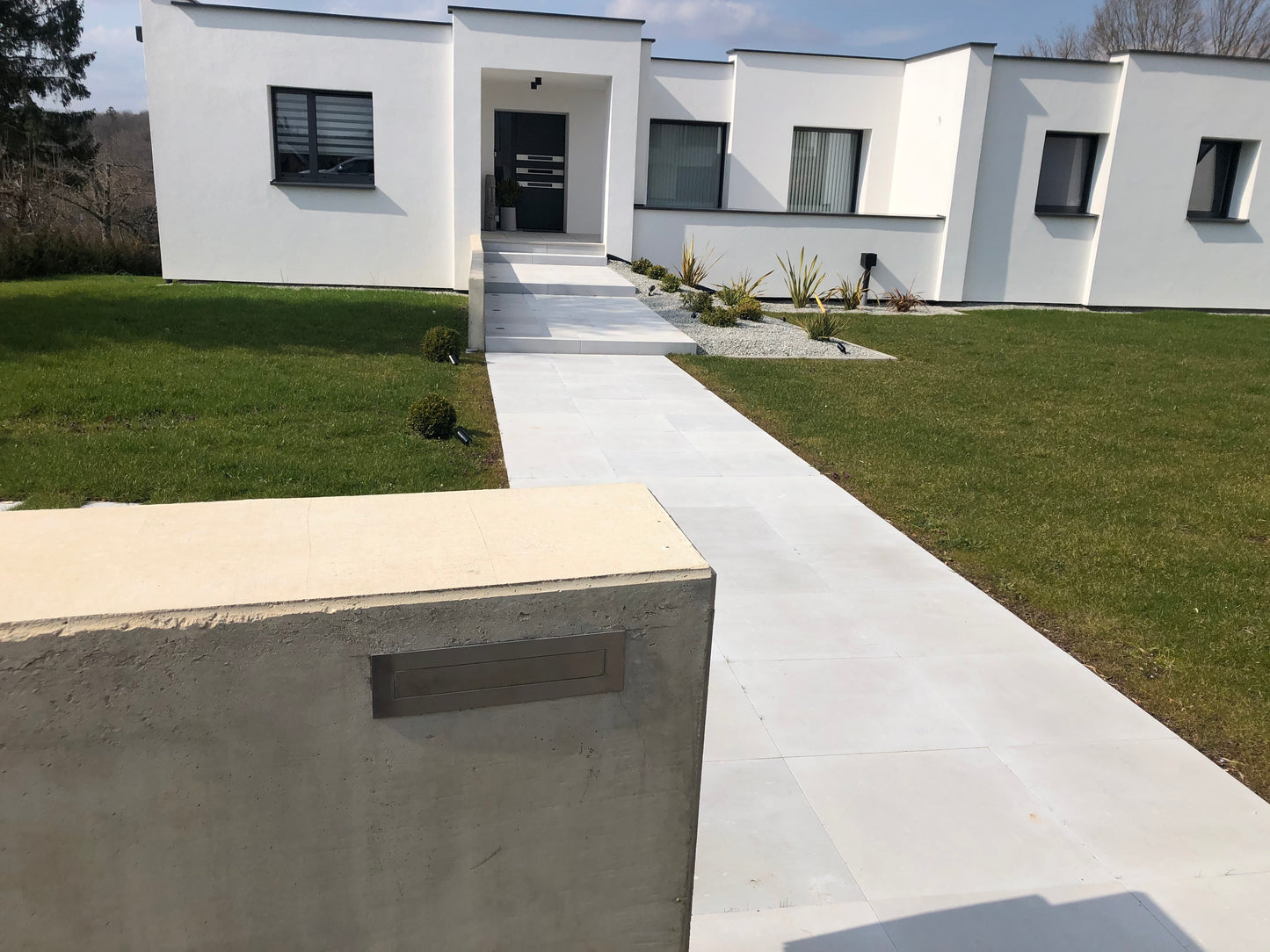 Dallage intérieur en pierre calcaire LUNA GREY