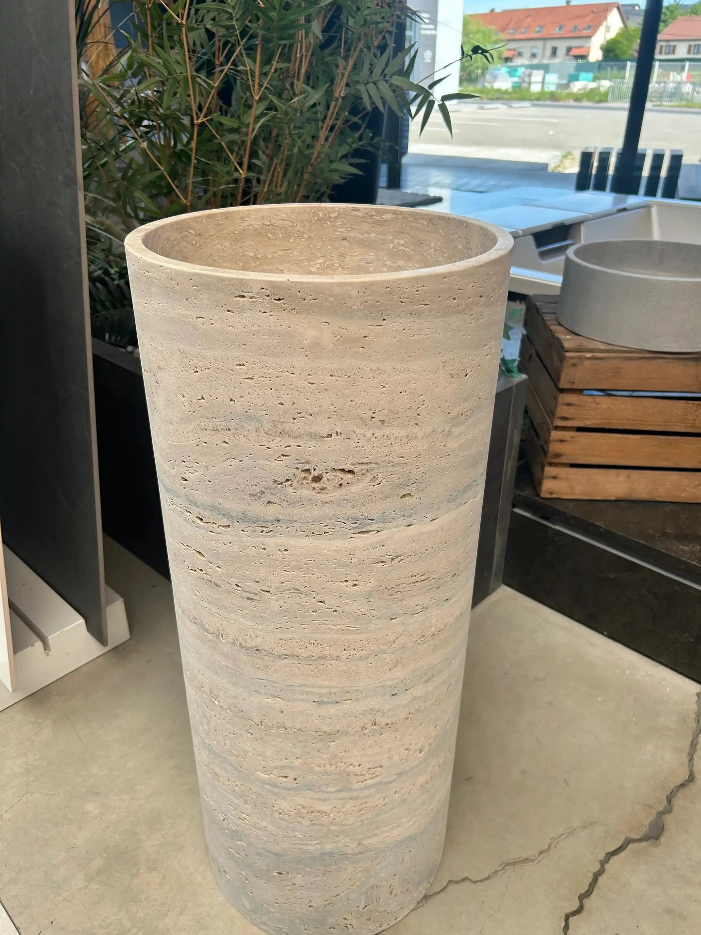 Vasque sur pied en TRAVERTIN ROMAIN