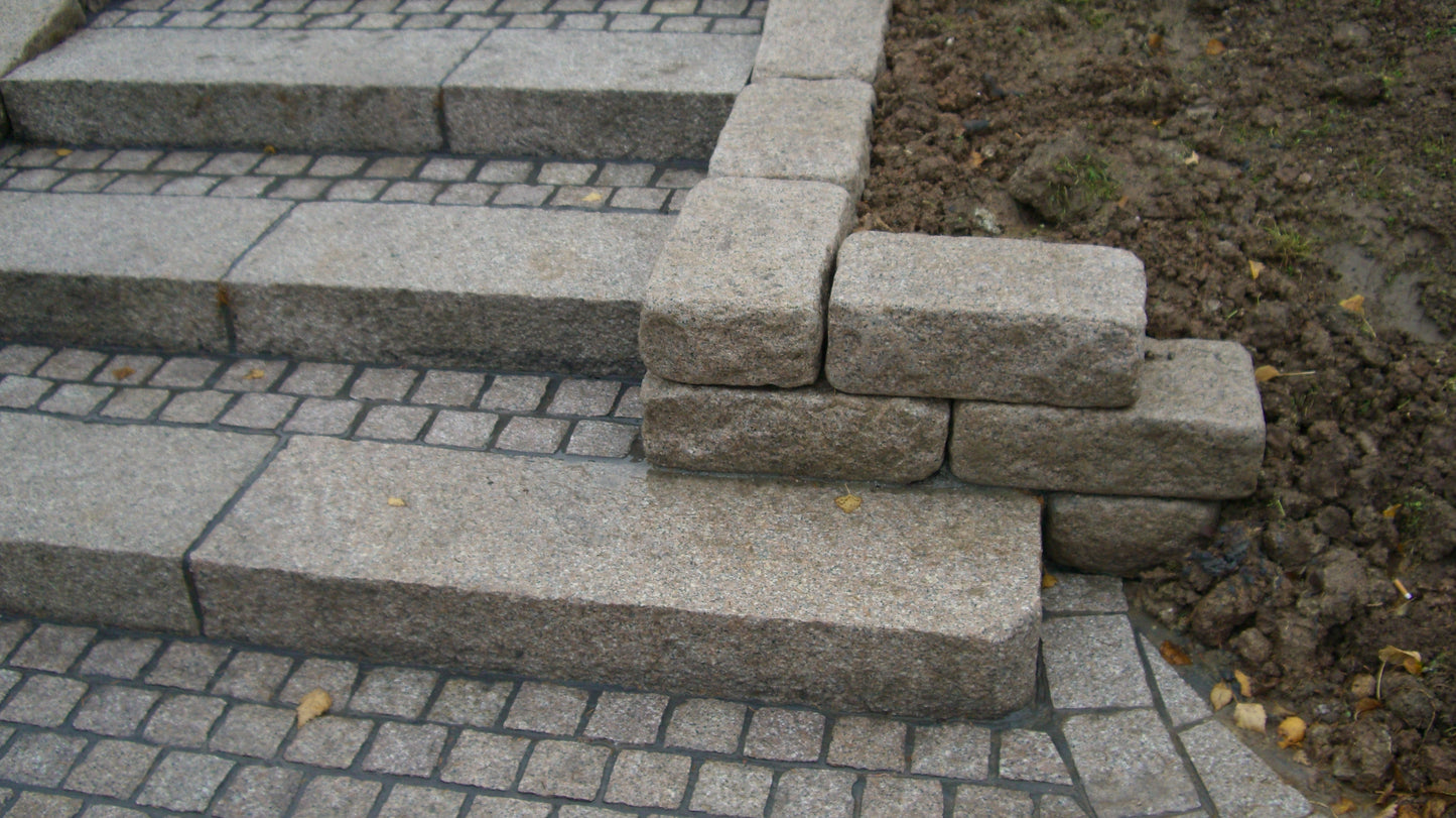 Marche bloc en granit ROSE PORINO