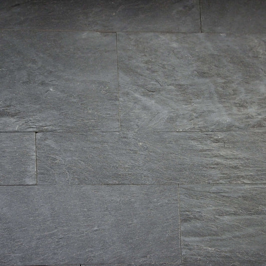 Parement en Ardoise PHYLLITE - Finition : Toutes faces naturelles, bords scié
