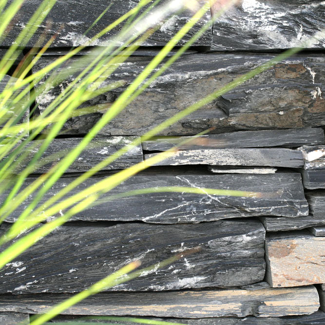 Moellon brut pour mur sec en SCHISTE BLACK SLATE AZUL