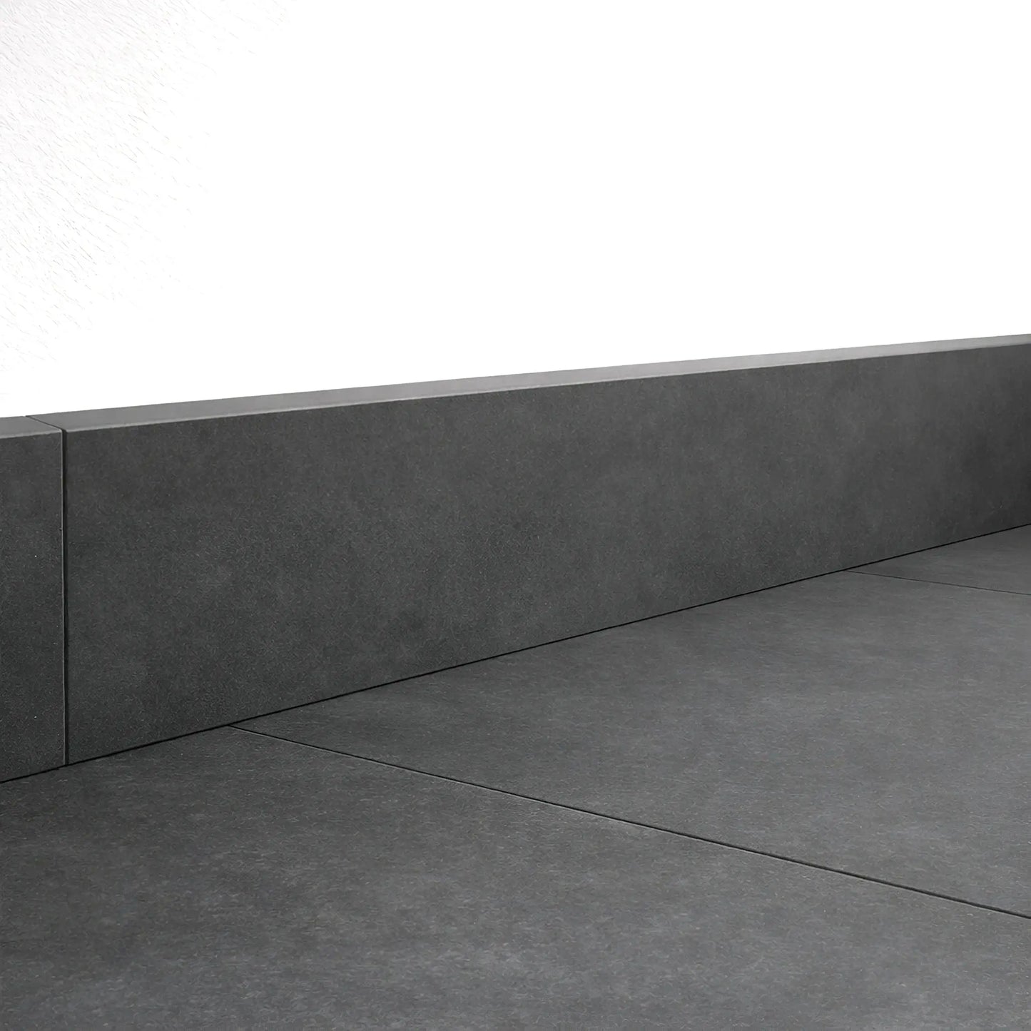 Plinthe en BASALTE SUPER BLACK Noir Minéral pierre naturelle
