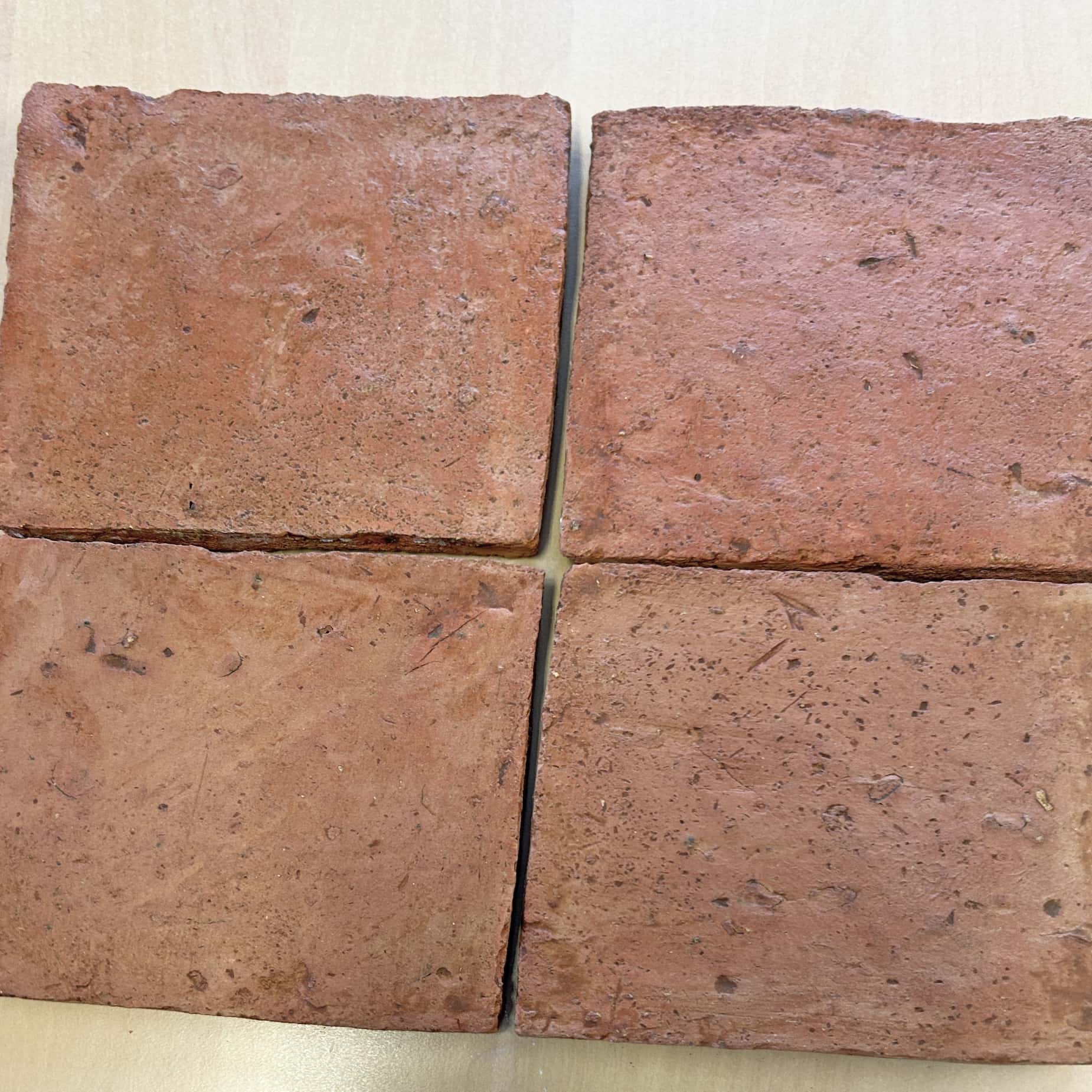 Tomette carrée – Terre cuite artisanale pleine masse Minéral pierre naturelle