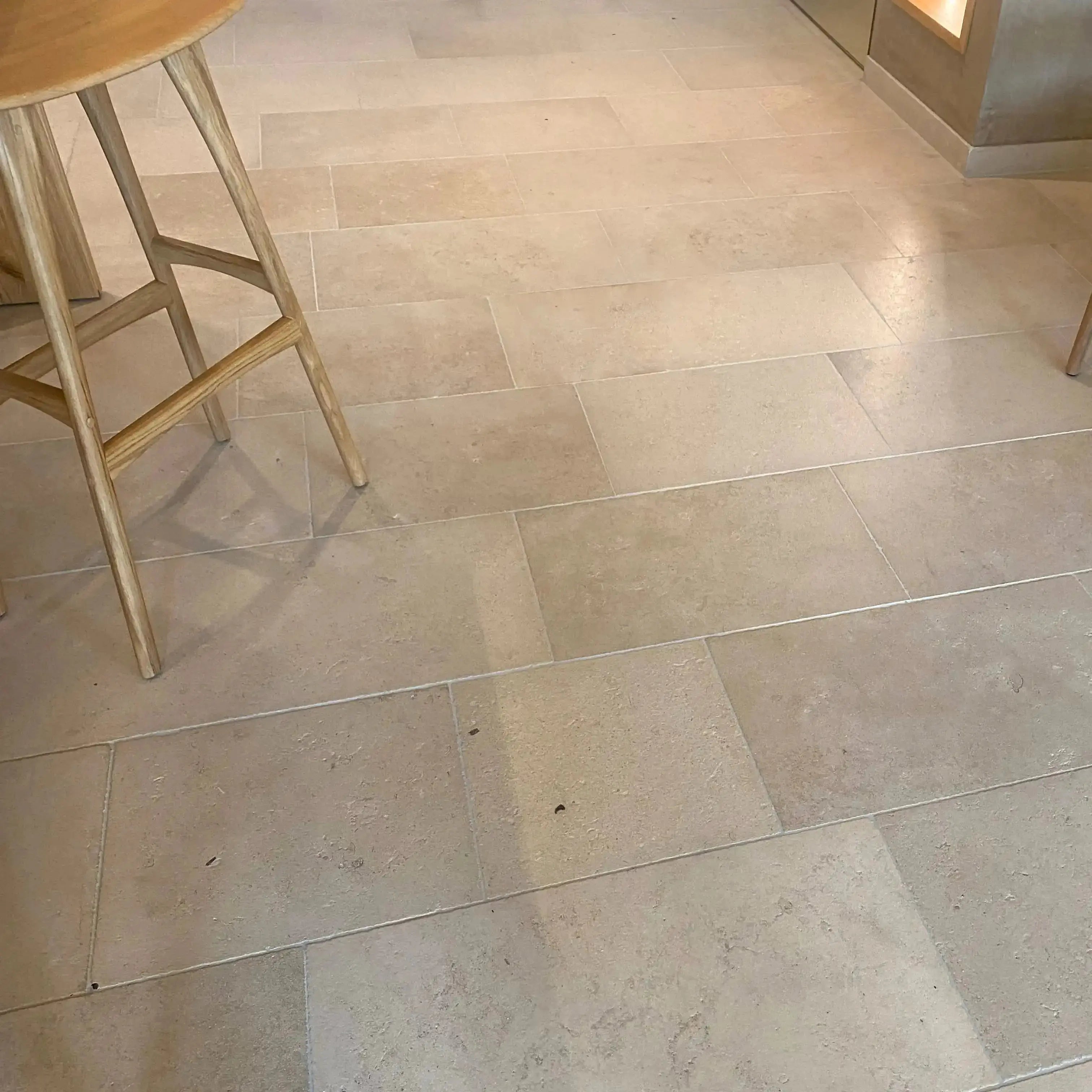 Dallage en pierre calcaire ARMANÇON CLAIR Minéral pierre naturelle