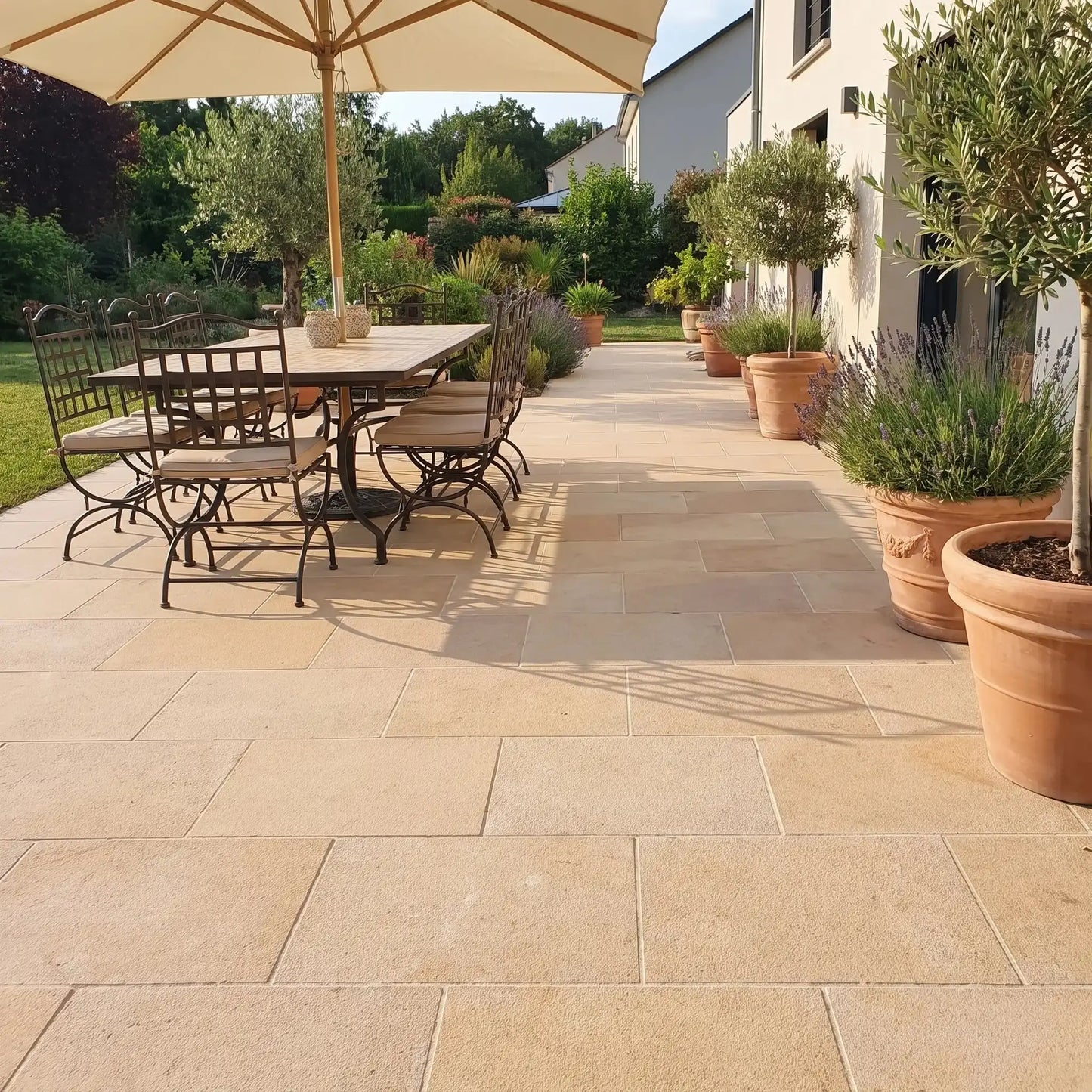 Dallage en pierre de SAINT-MARTIN-BELLE-ROCHE Minéral pierre naturelle