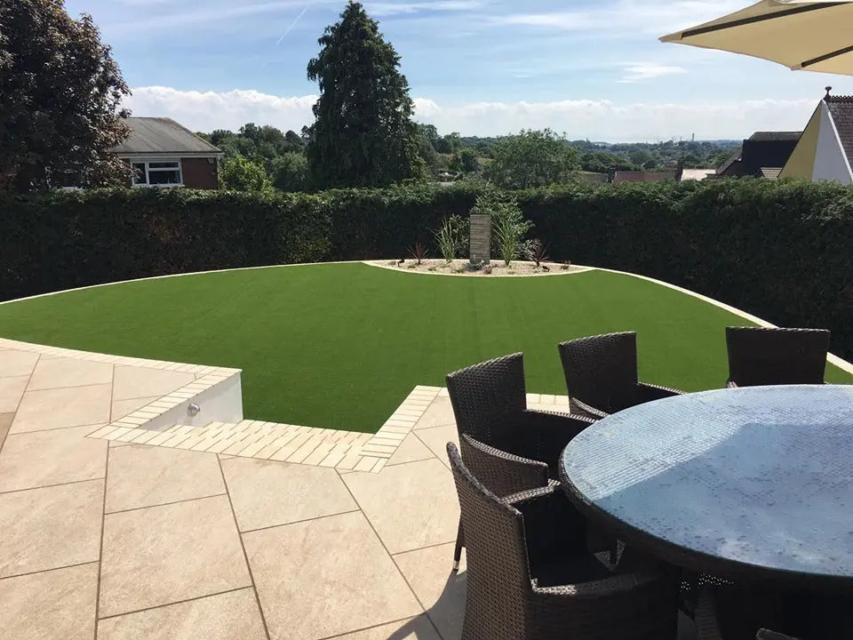 Grès cérame effet pierre QUARTZITE BEIGE - 90x60x2 : 
Finition : Effet pierre
Surface antidérapante R-11
Couleur : Beige
Bords : Rectifiés