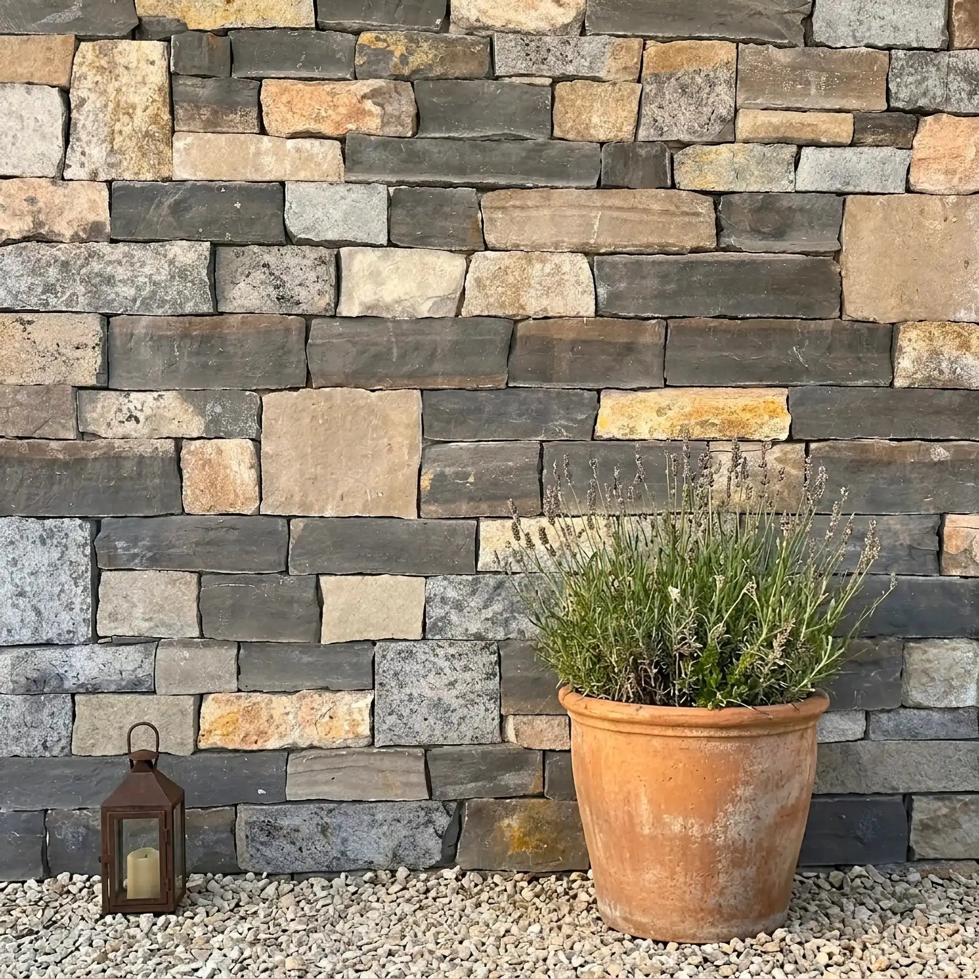 Parement GRIS DES PYRÉNÉES MORDORÉ + Angles Minéral pierre naturelle