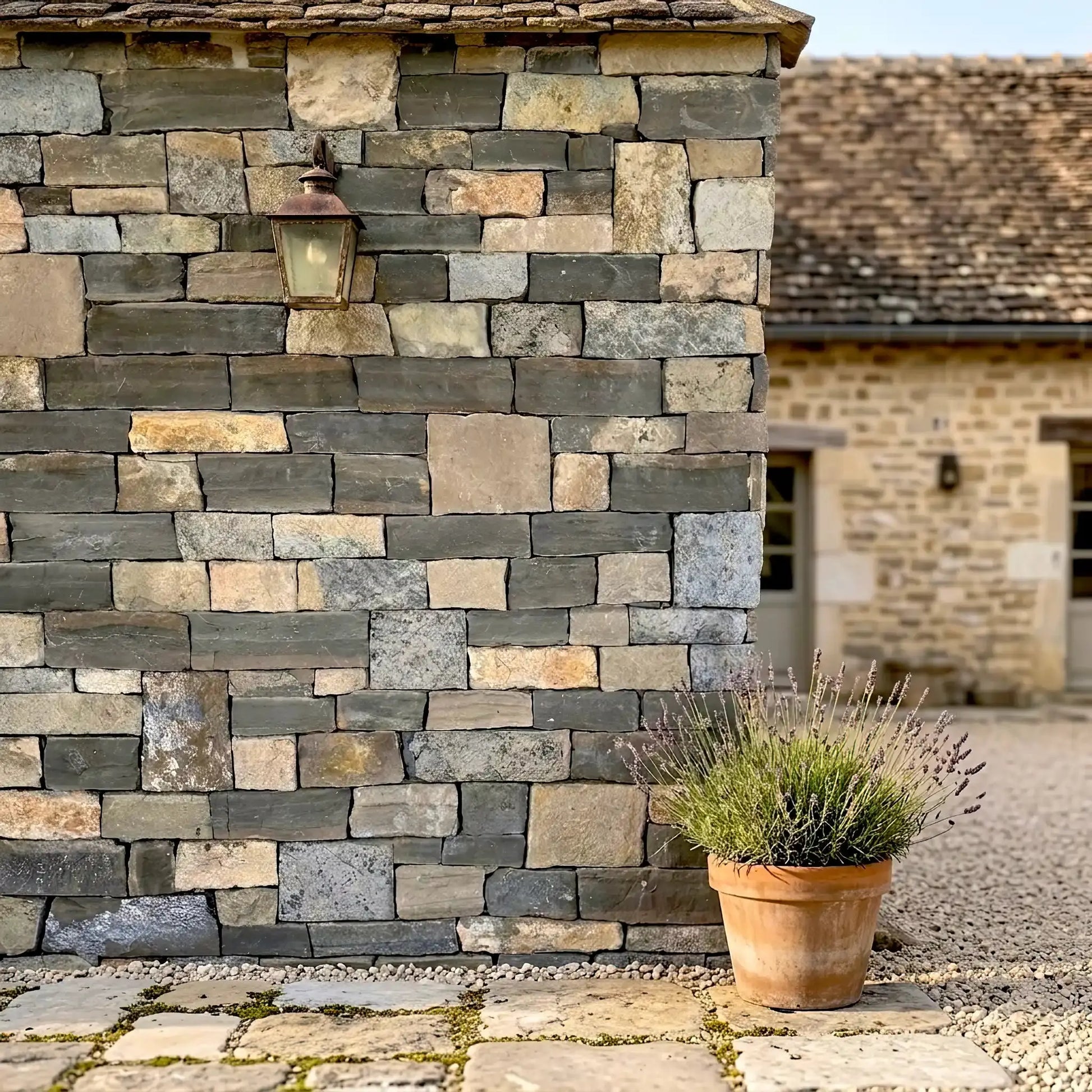 Parement GRIS DES PYRÉNÉES MORDORÉ + Angles Minéral pierre naturelle