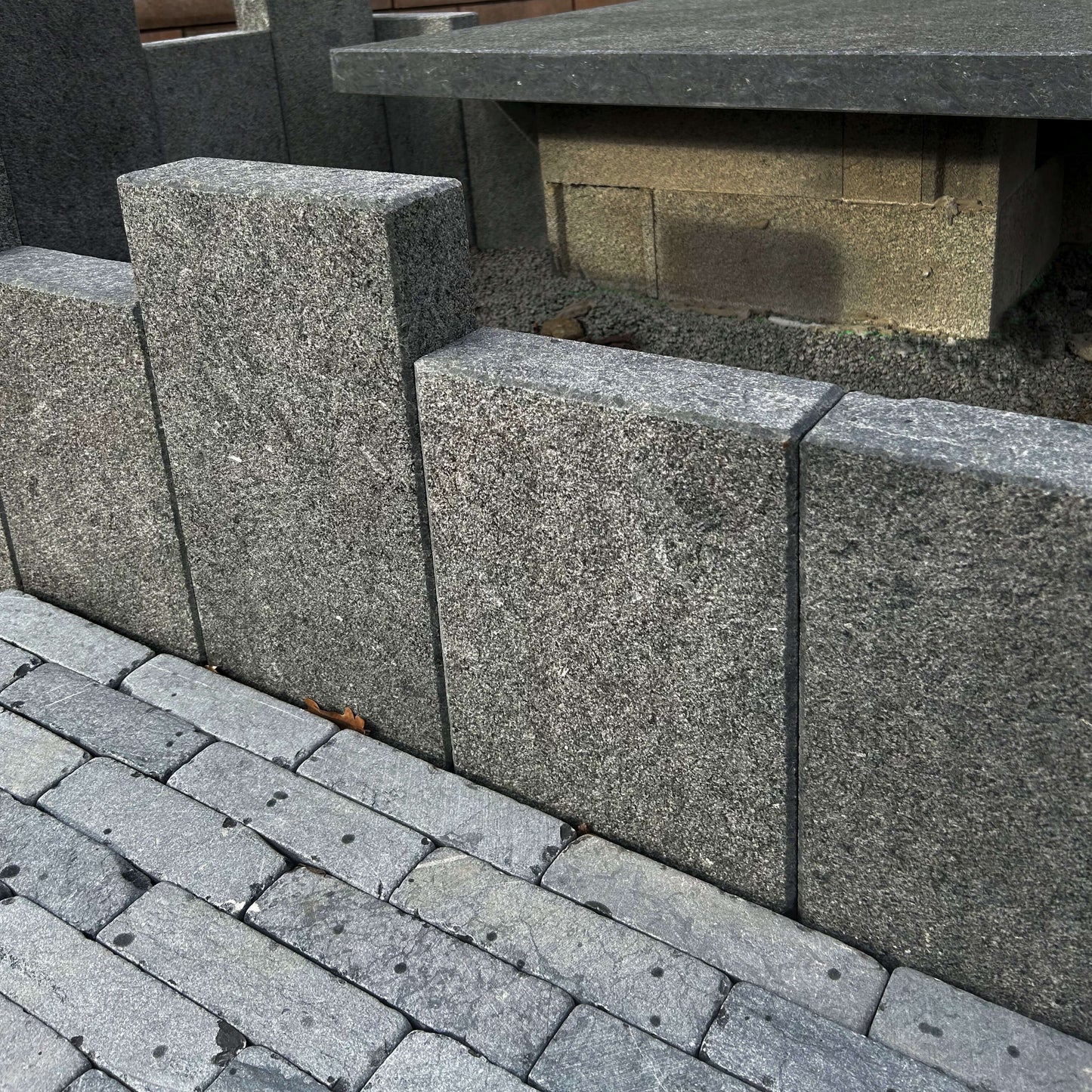 Palissade en granit JADE BLACK