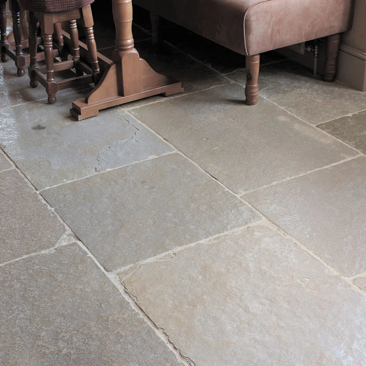 Dallage en pierre calcaire LIMA BEIGE Bords bruts