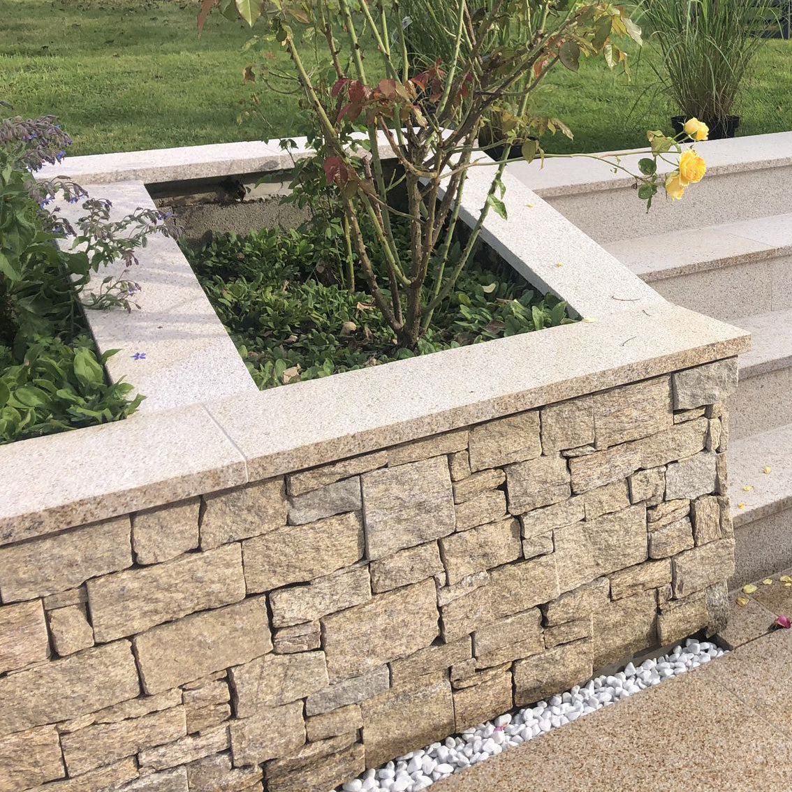 Parement GRANIT BEIGE - Préassemblé + Angles Minéral pierre naturelle