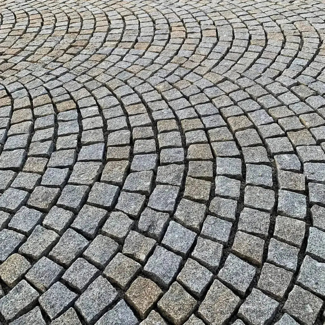 Pavés en granit en pierre naturelle | Stock & Livraison – Minéral ...