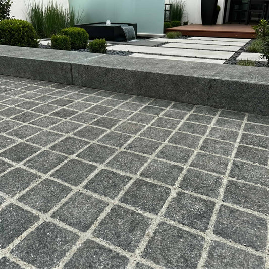 Pavé en granit JADE BLACK Minéral pierre naturelle