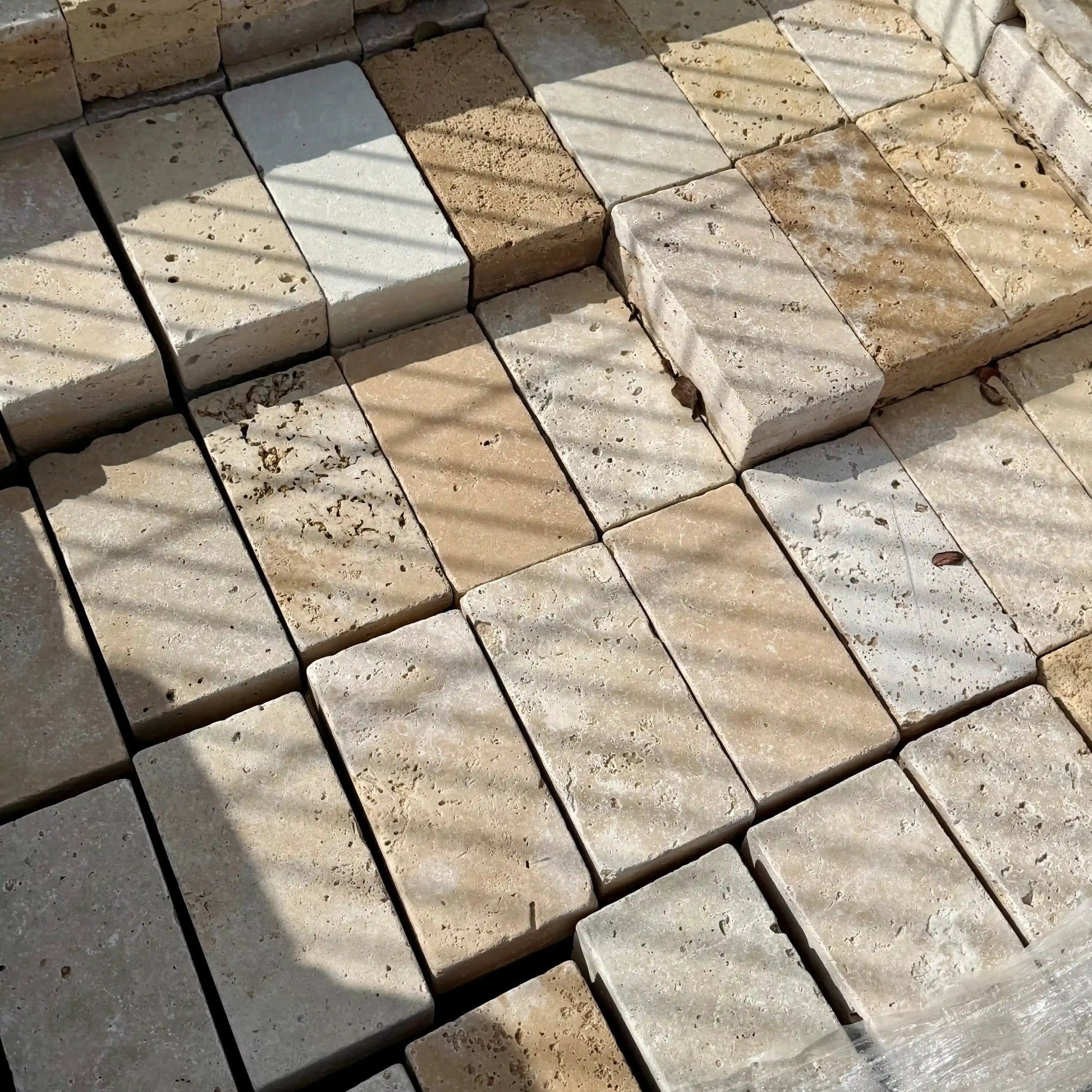 Pavé en TRAVERTIN MIX Minéral pierre naturelle