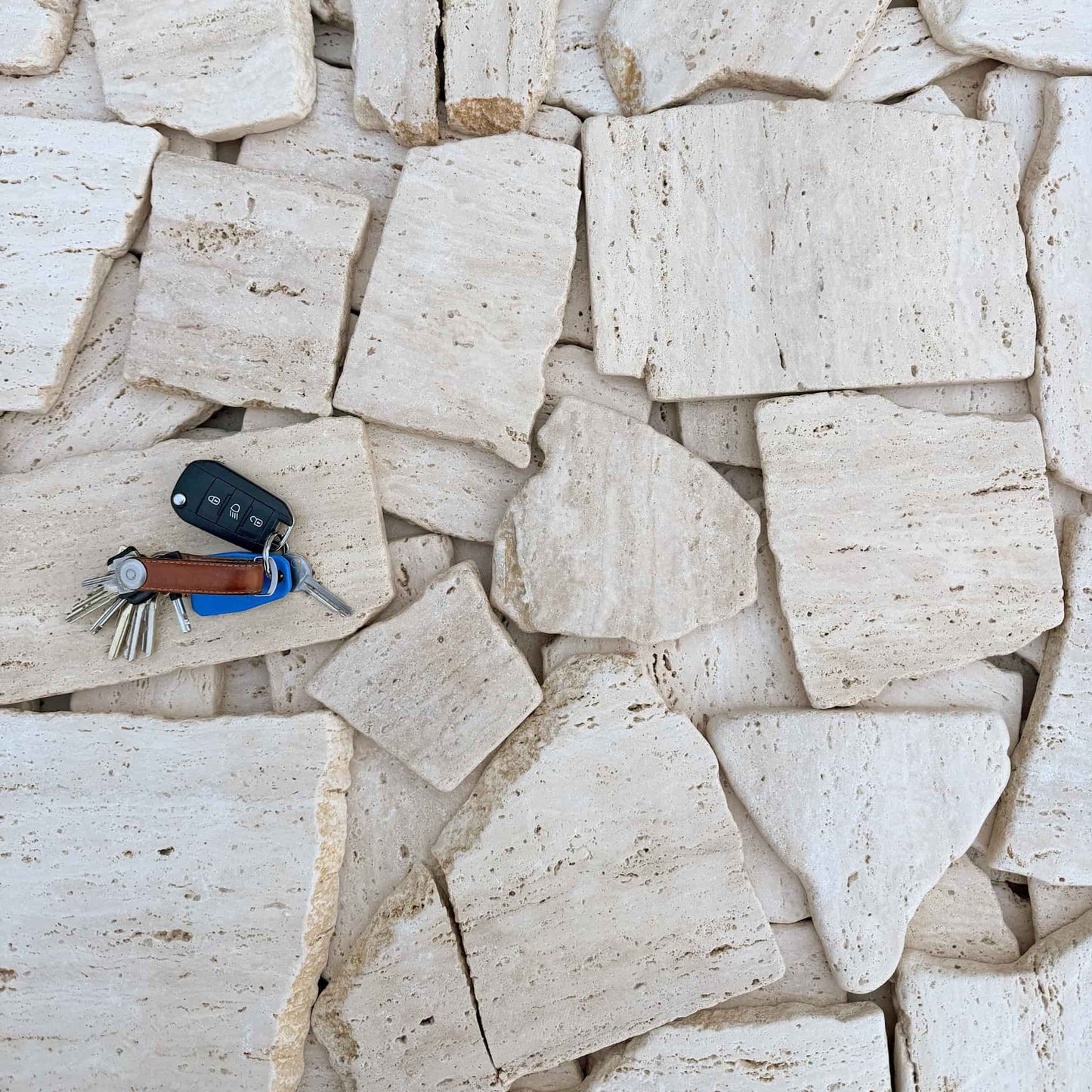 Opus Incertum en TRAVERTIN - Vieilli brut Minéral pierre naturelle