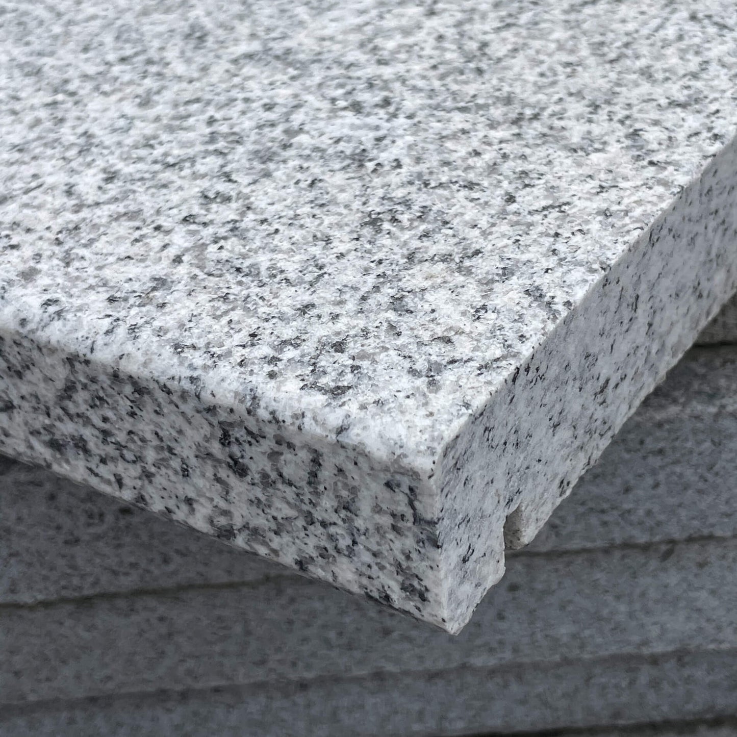 Couvre mur en granit SILVERSAND